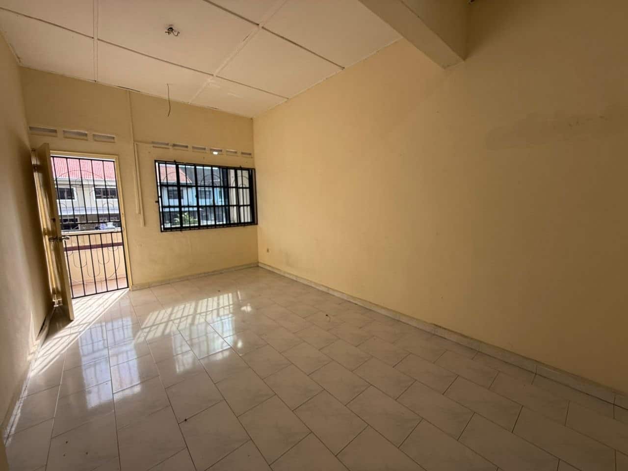 Apartment Taman Molek 2