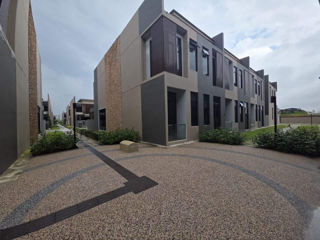 2-Storey Superlink House Aurora Sentral 7