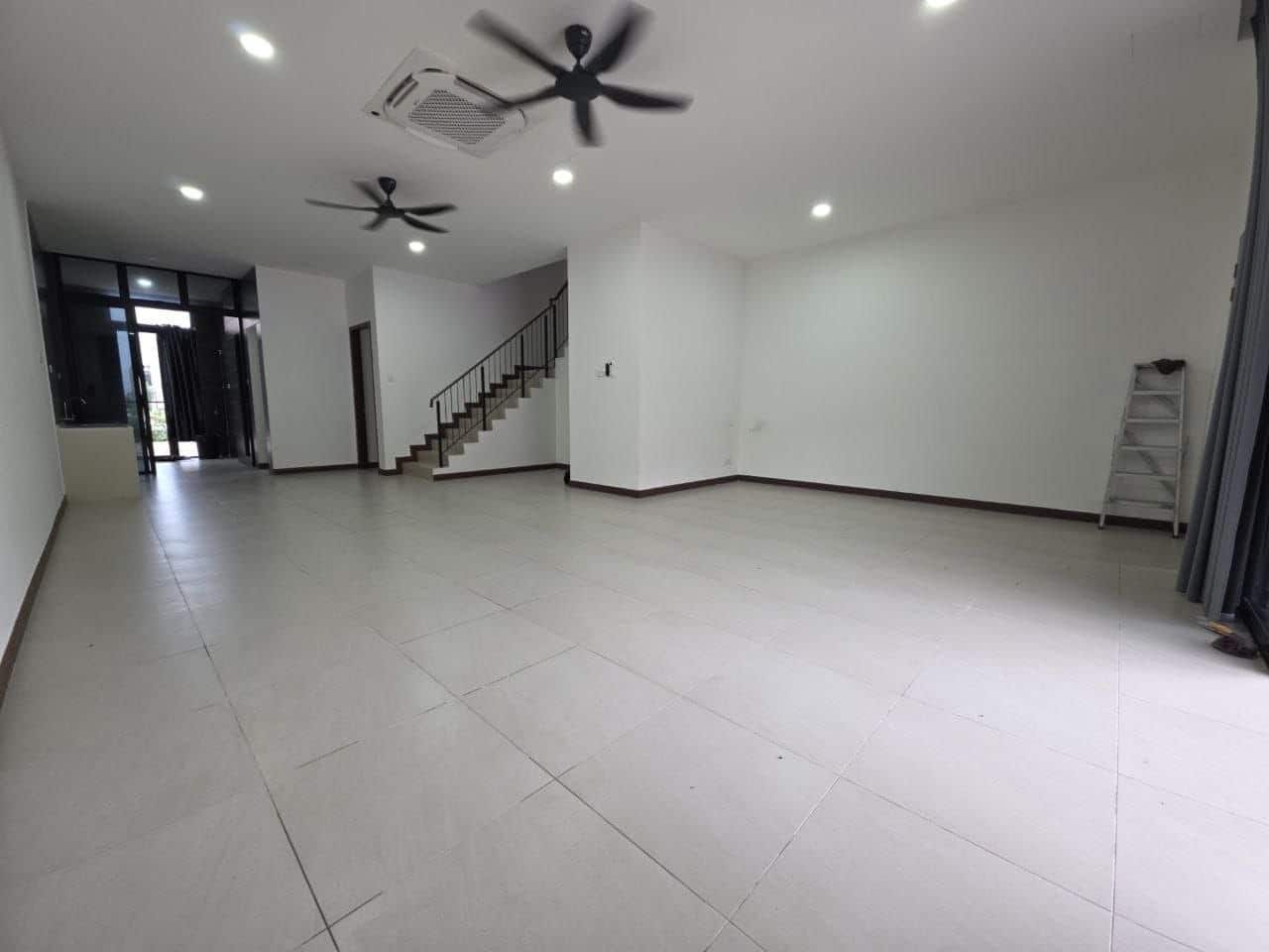 2-Storey Superlink House Aurora Sentral 1