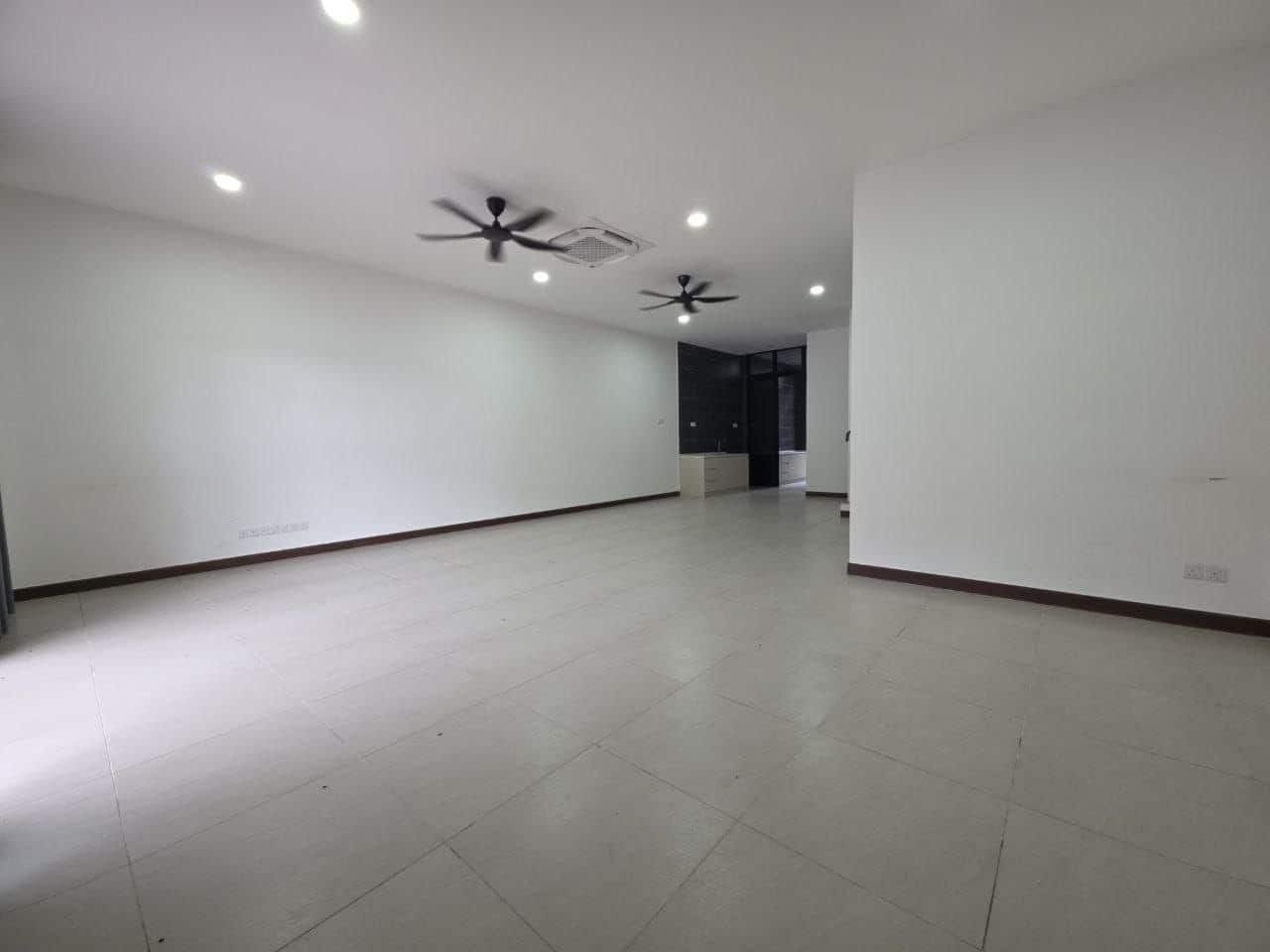 2-Storey Superlink House Aurora Sentral 6
