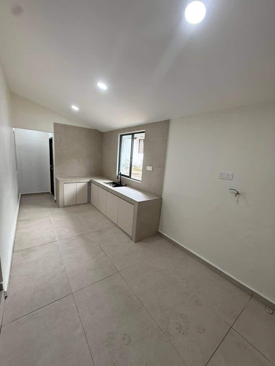 Single Storey Terrace Taman Ungku Tun Aminah 6