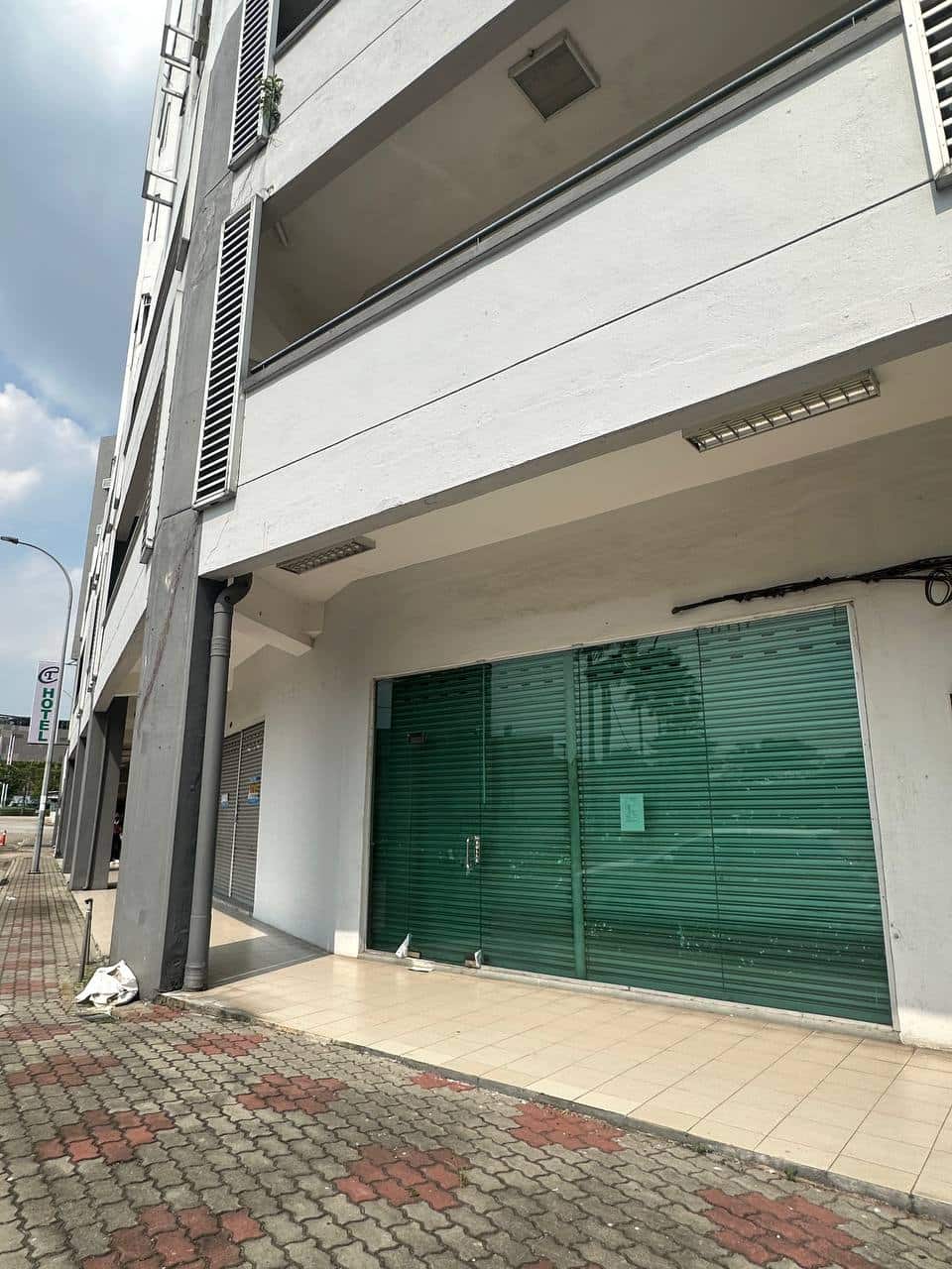 Ground Floor Corner Shoplot Taman Desa Tebrau 4