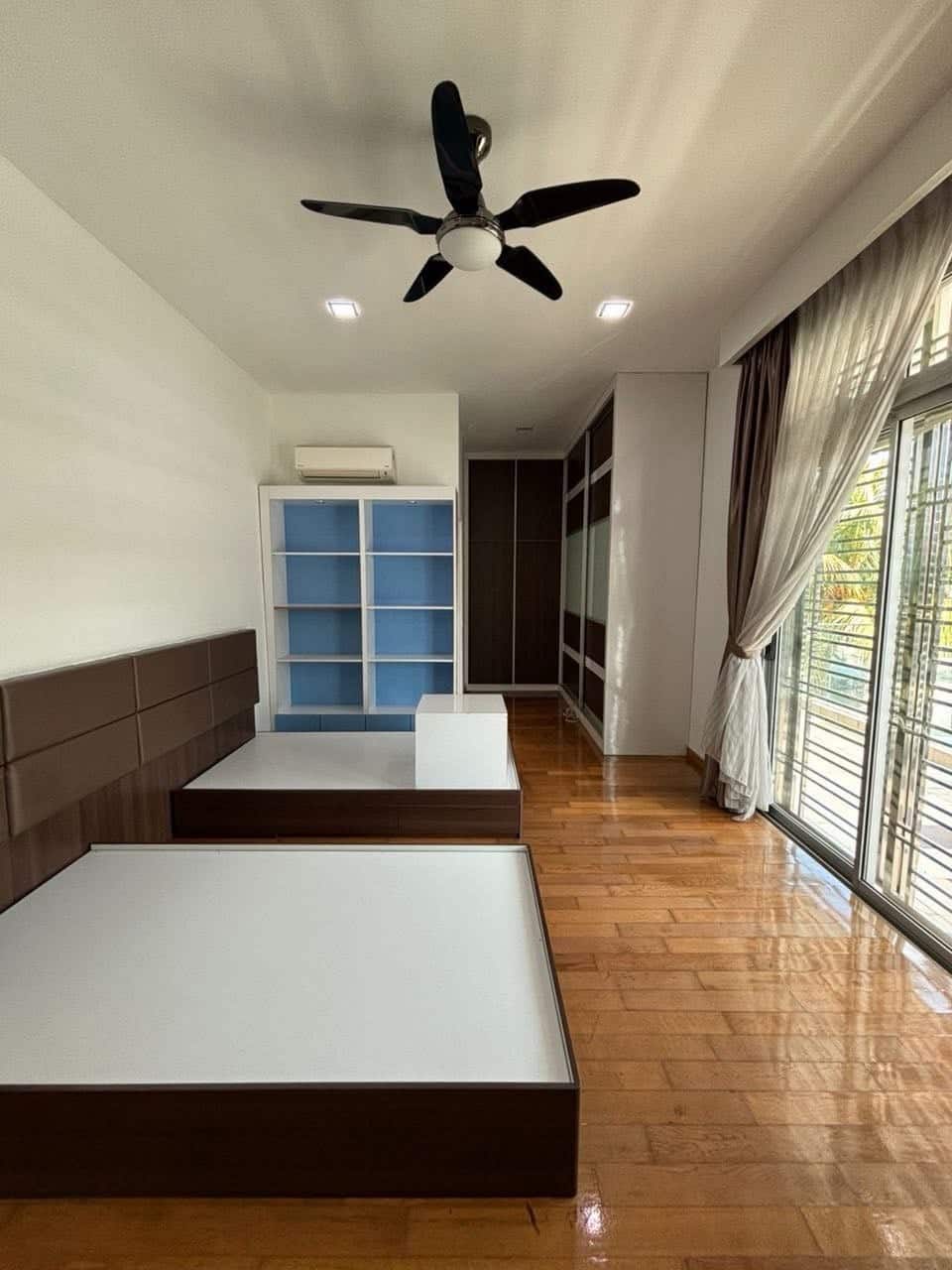 2.5-Storey Terrace Corner Lot Sutera Utama 7