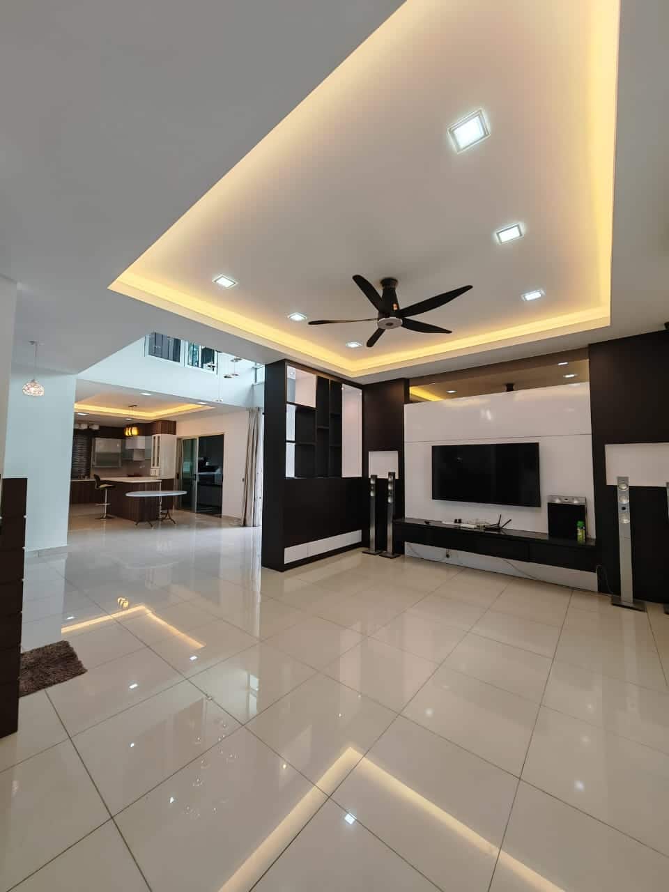 2.5-Storey Terrace Corner Lot Sutera Utama 1