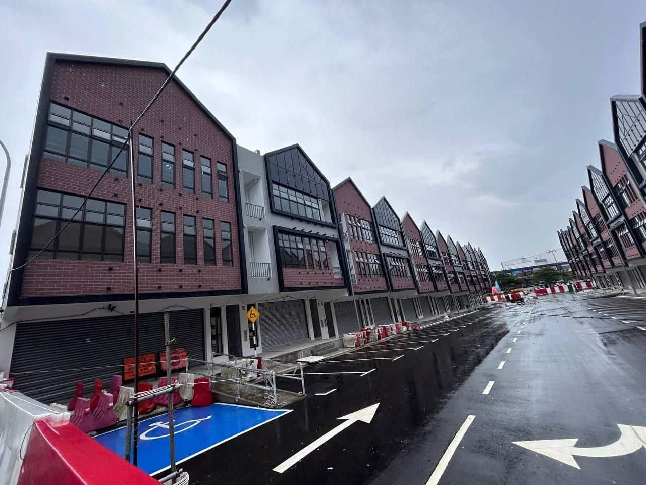 3-Storey Commercial Shop-Office (Intermediate) Sutera Square 2