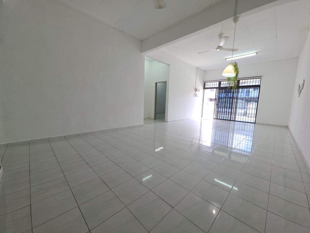 Single Storey Corner Terrace House 美景花园 1