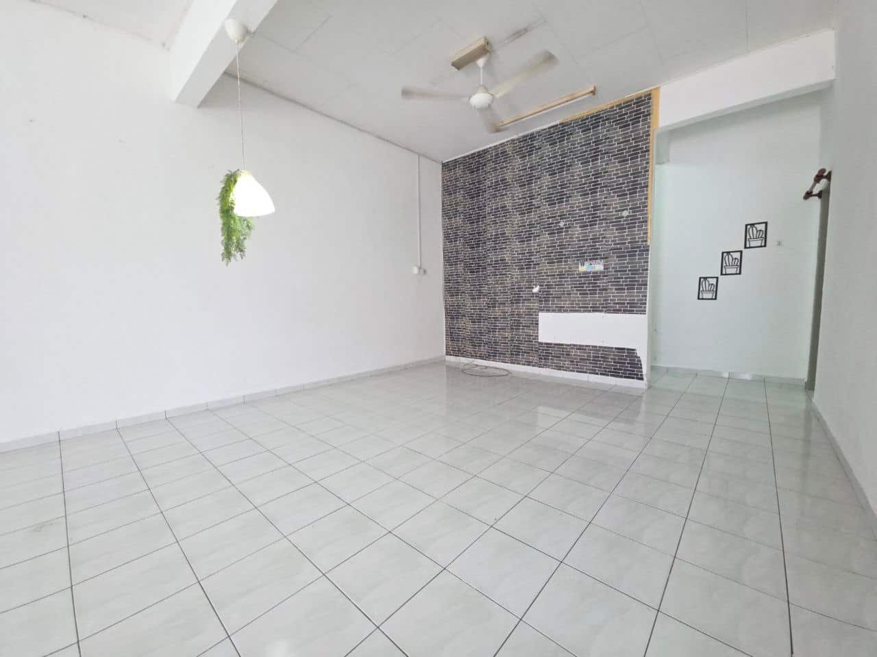 Single Storey Corner Terrace House 美景花园 3