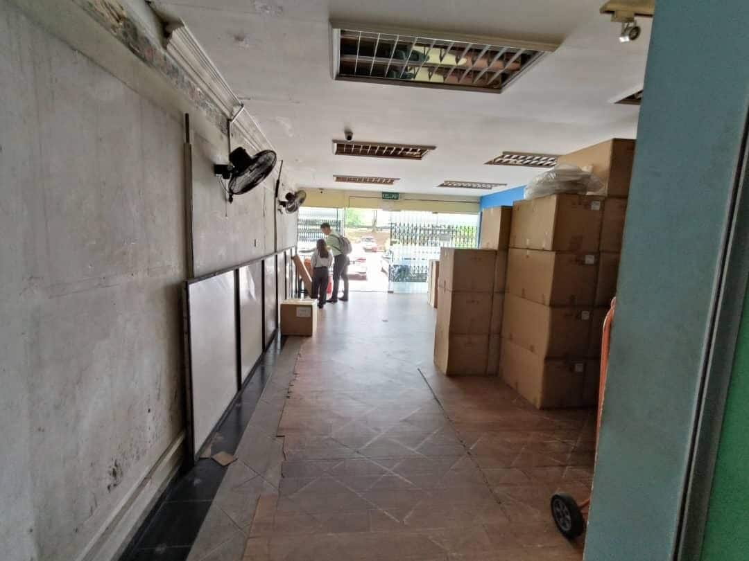 3-Storey Shop Lot Johor Jaya Rosmerah 1