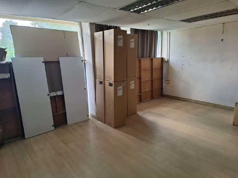 3-Storey Shop Lot Johor Jaya Rosmerah 4