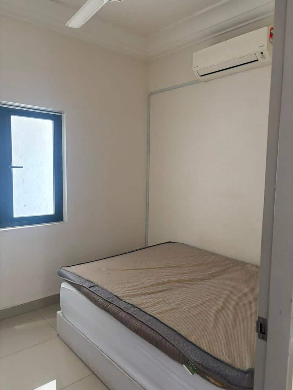 Service Apartment V Summer @ JB Meldium Height 4
