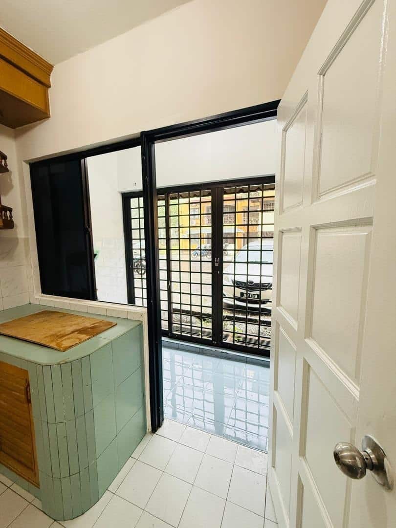 Apartment Tampoi Indah 4