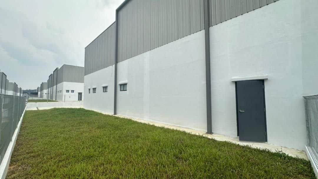 1.5 Storey Semi-D Factory Eco Business Park 1 Phase 3 @ Dato Onn 6