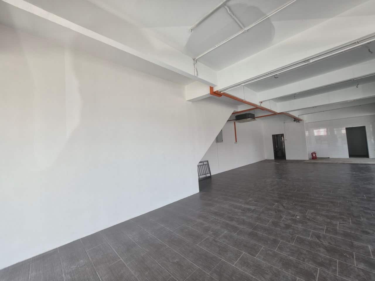 Triple Storey Shoplot Nusa Bestari 5
