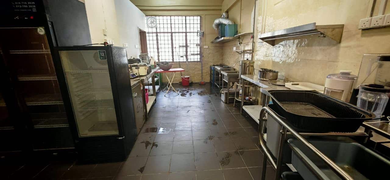 Ground Floor of Double Storey Shoplot Taman Universiti 7