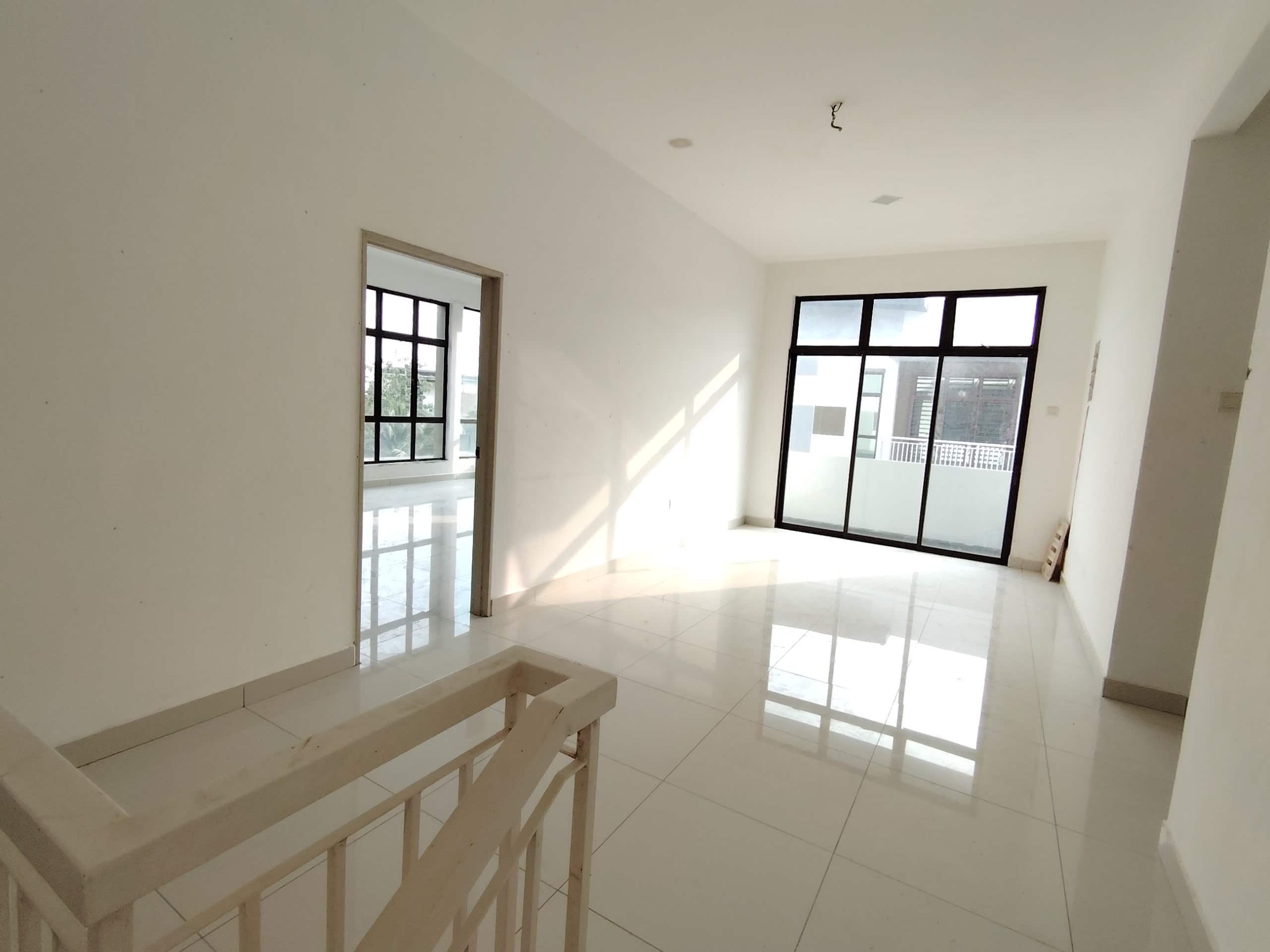 2-Storey Semi-D End Lot Taman Pulai Hijauan 2