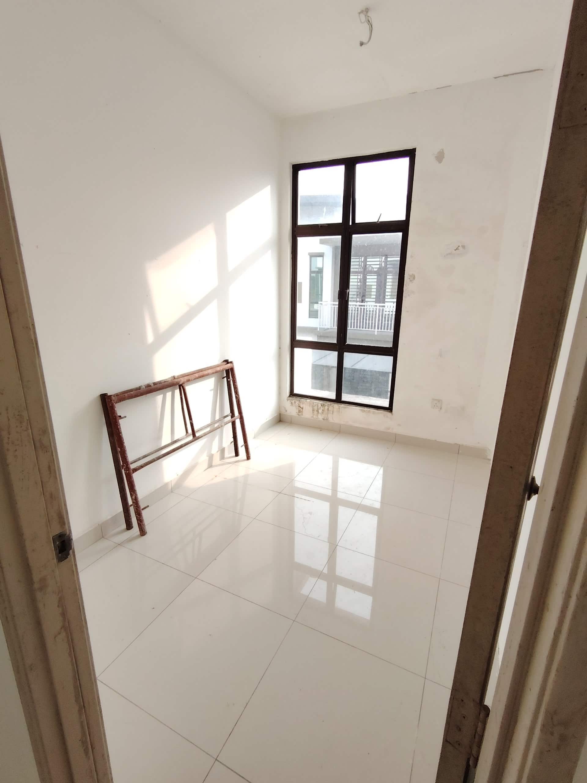 2-Storey Semi-D End Lot Taman Pulai Hijauan 6