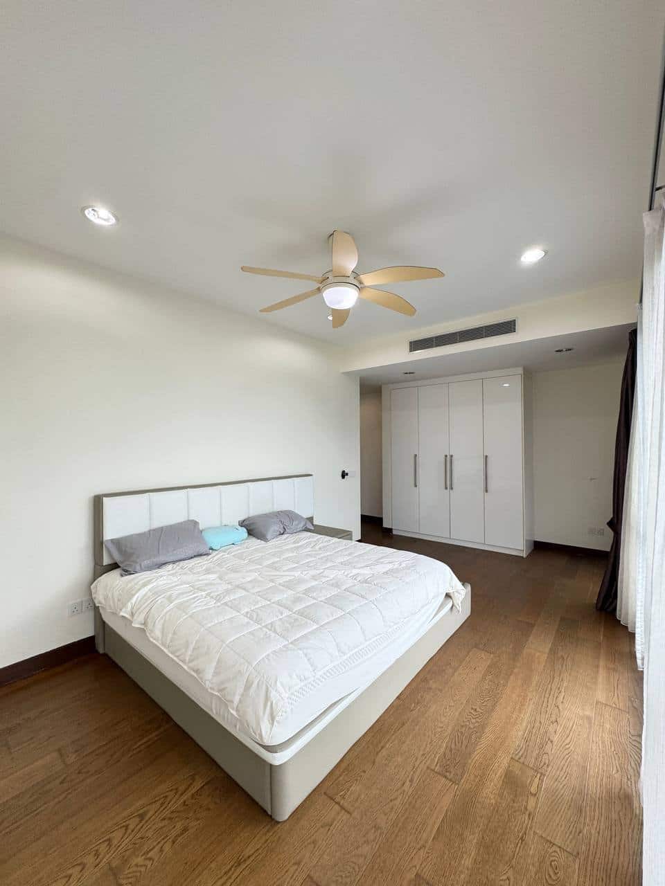 Condominium Taman Century 8