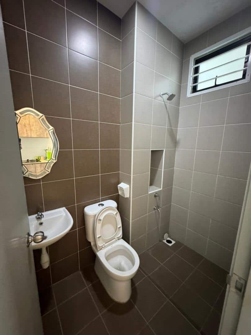 Double Storey End Lot House Taman Austin Duta 8