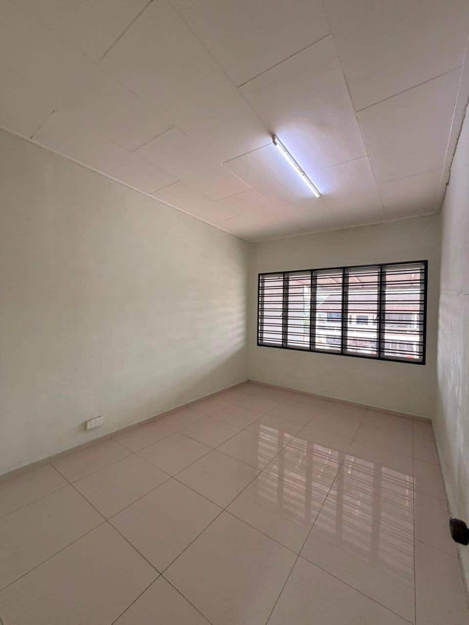 2-Storey Terrace Taman Pelangi 5