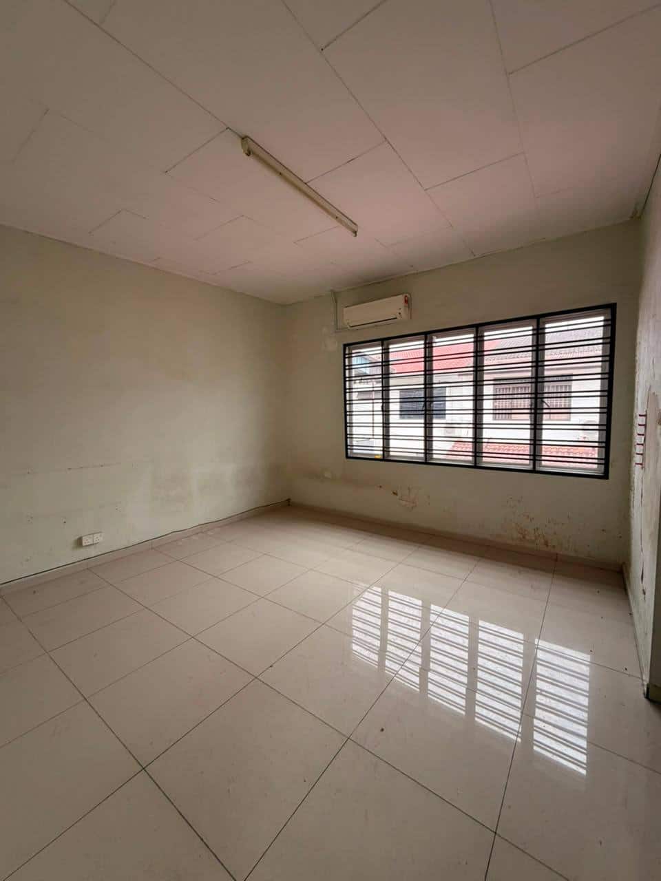 2-Storey Terrace Taman Pelangi 6