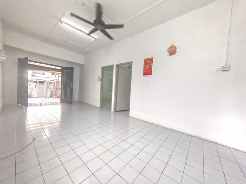 Single Storey End Lot Taman Johor Jaya 1