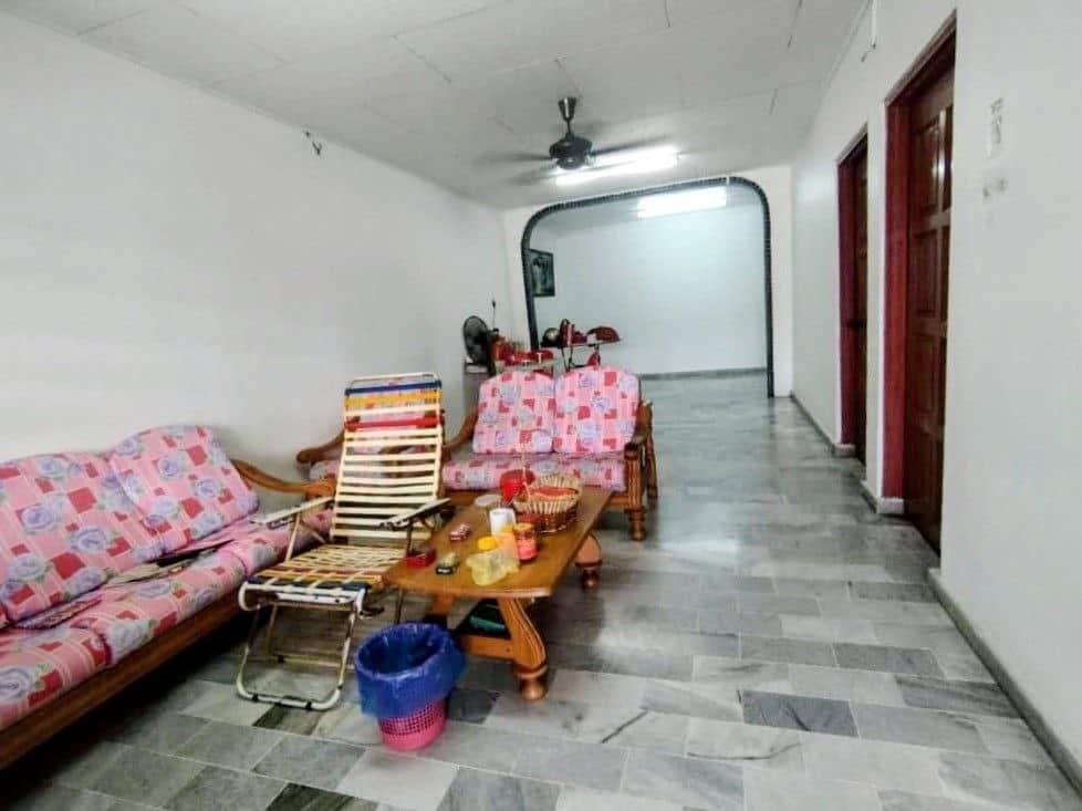 好貨不等人
来来来！好货不等人
皇后单层排屋出售
Single Storey Tertace 
Fo… 8