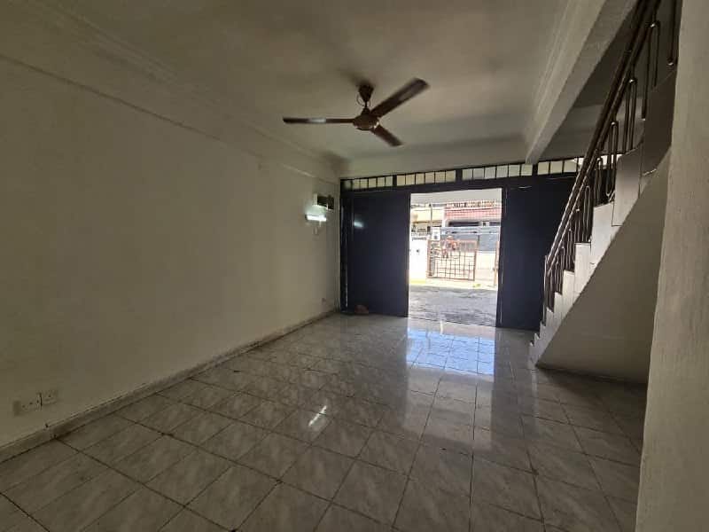 FOR SALE :

Johor Jaya
Asking Price: RM348,000

Ke… 6