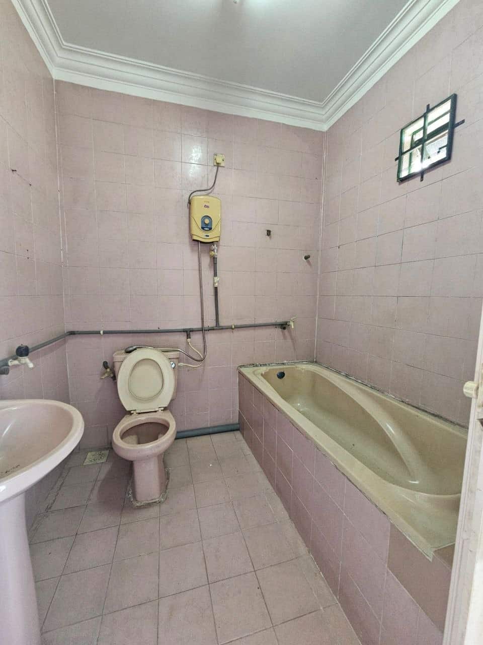 FOR SALE :

Johor Jaya
Asking Price: RM348,000

Ke… 11