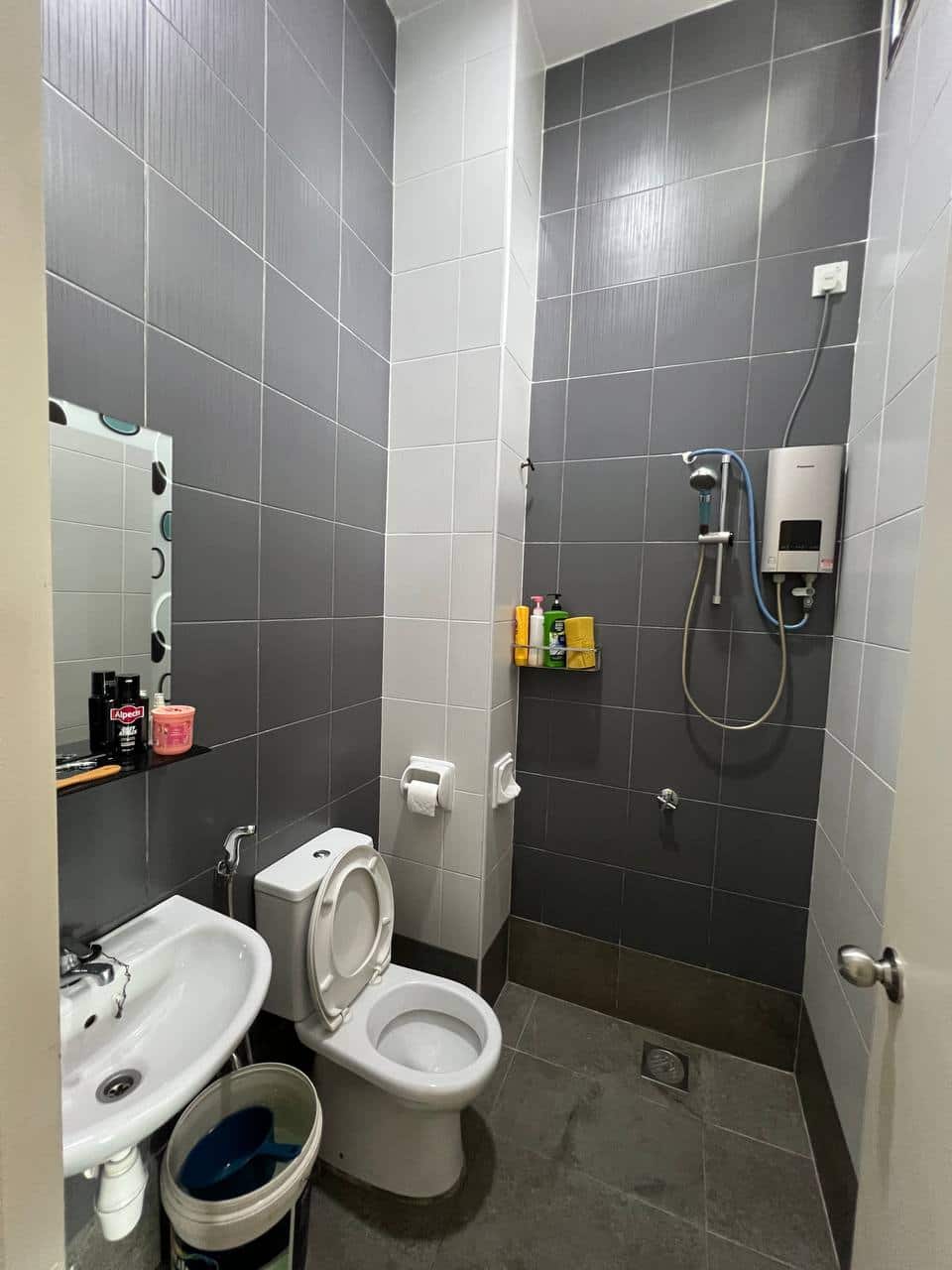For Rent (AO0525)

Trellis Residence 

Location: J… 3