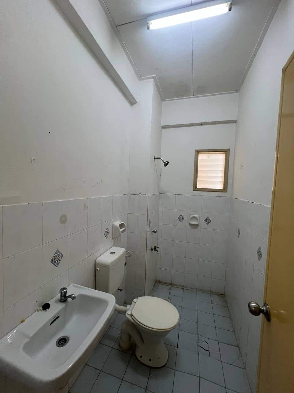 Update new selling price 
For Sale(AO0525)
Vista S… 9