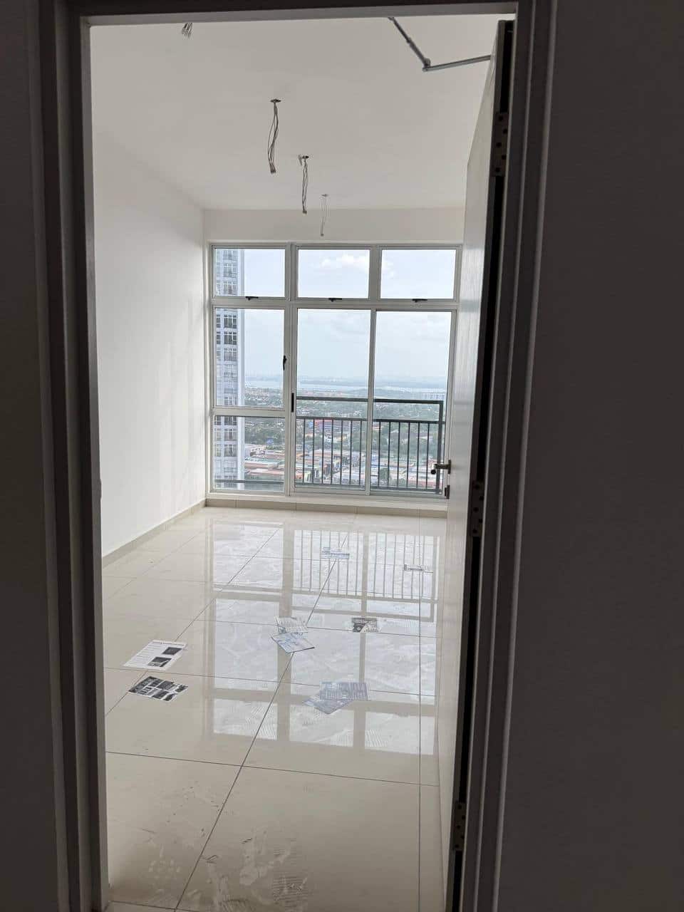 Midas studio 

Selling 210k, owner take back 200k
…