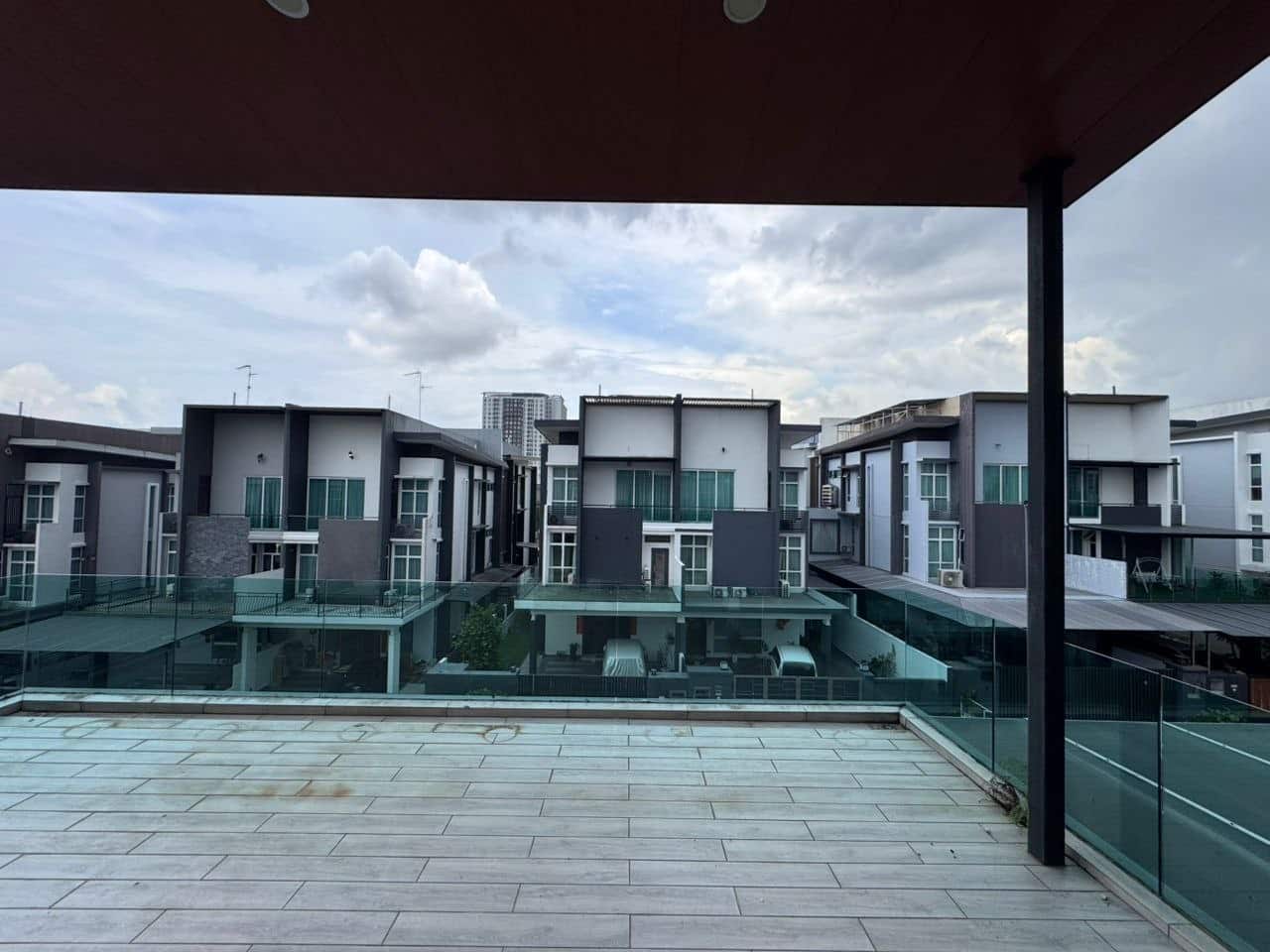 🔥 *FullLoan 零头期 全场最低价 Taman Molek成熟区 Single Storey… 1
