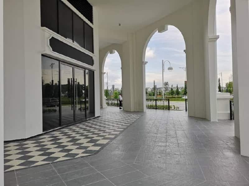 Commercial Retail Shop 
For Rent & Sale 

*Corner … 5