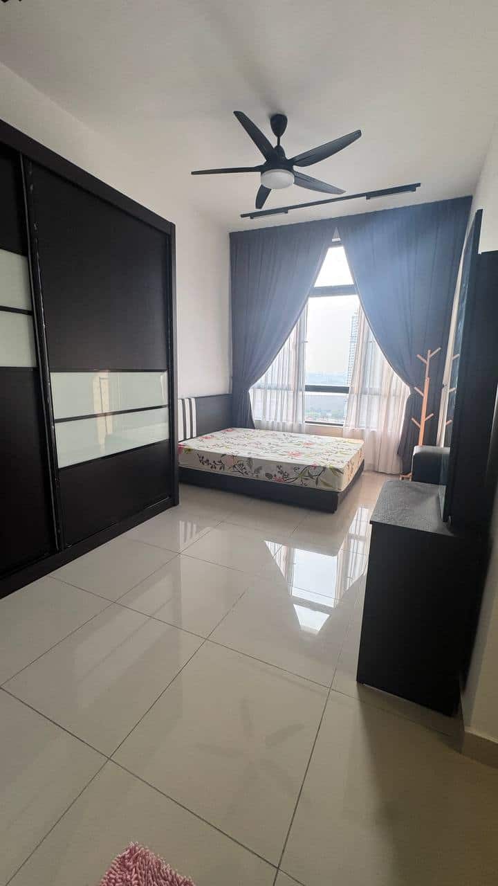 FOR RENT (JC6862)
Walking distance to CIQ
Twin tow… 6