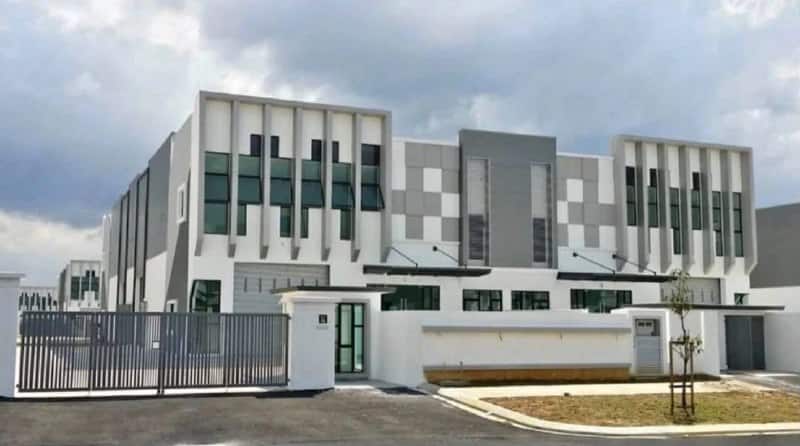 🏭 SEMI-D CORNER FACTORY FOR RENT – ECO BUSINESS PA… 1