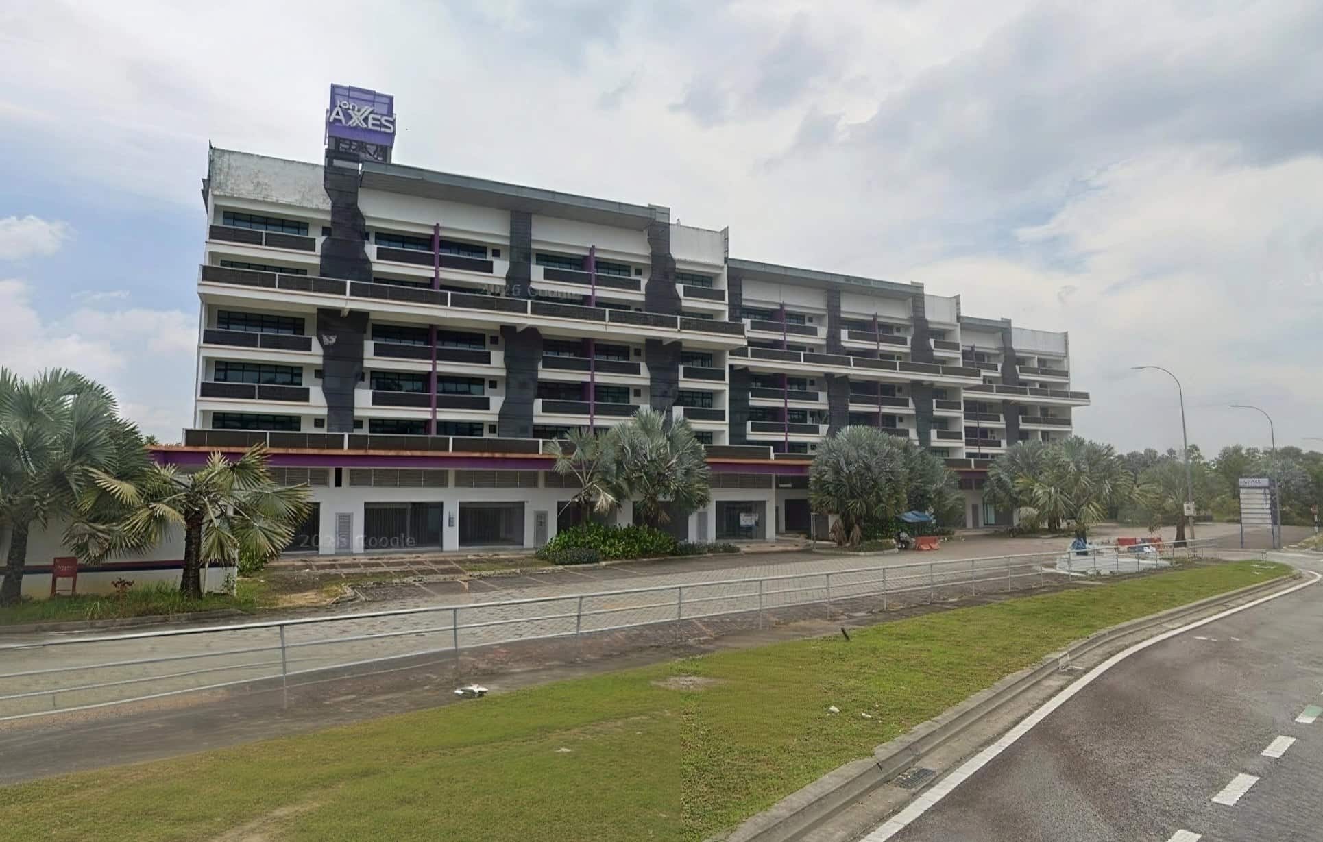 Shop Unit Pusat Perdagangan Ion Akses 2