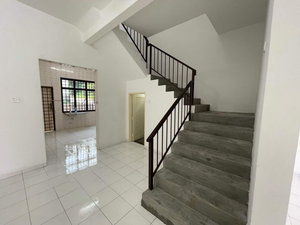 Double Storey House Kulai Utama 6