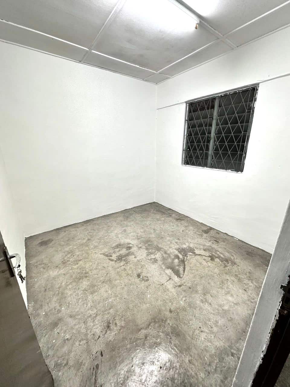 Low Cost Flat Taman Ungku Tun Aminah 3