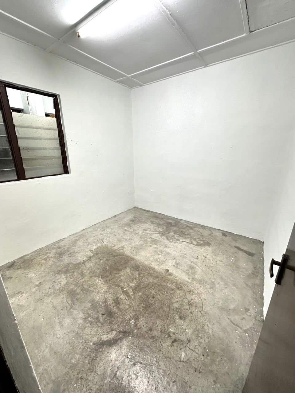 Low Cost Flat Taman Ungku Tun Aminah 4