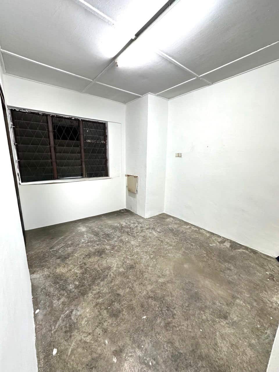 Low Cost Flat Taman Ungku Tun Aminah 2