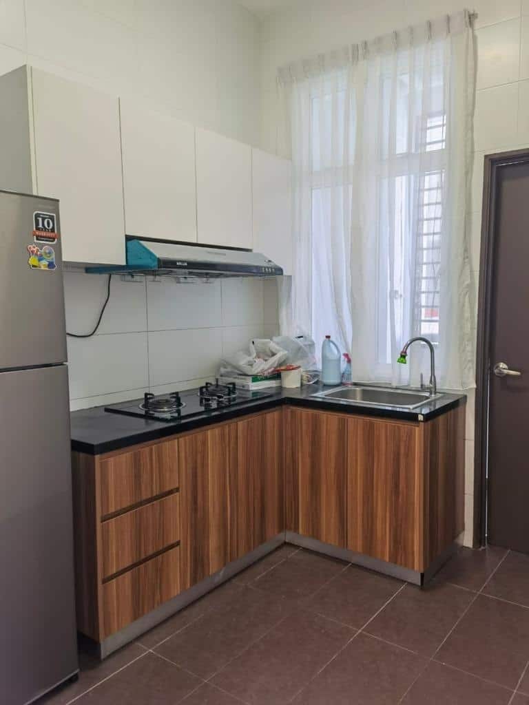 Condominium Larkin Condominium 2