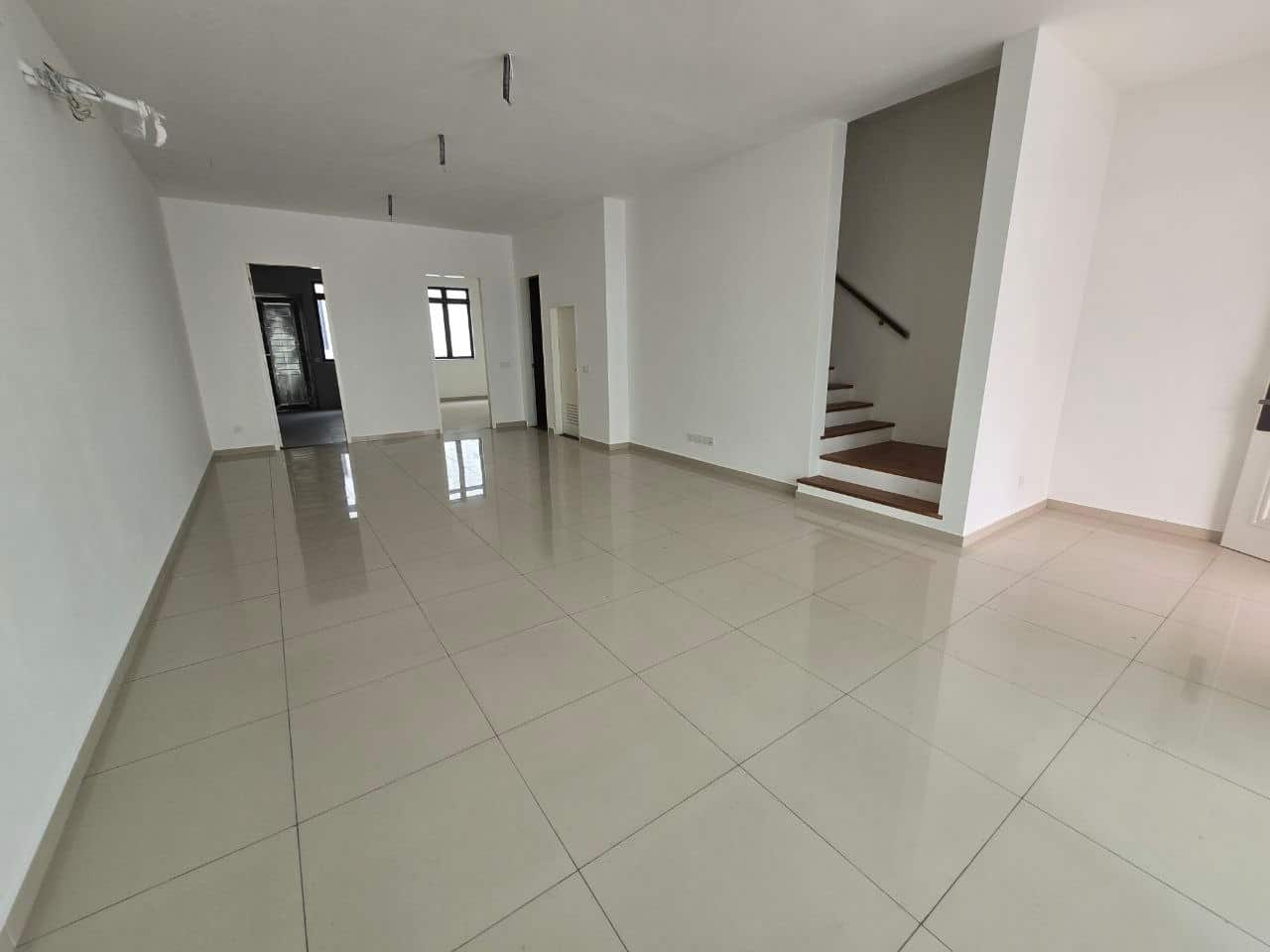 Double Storey Terrace House South Hills@Seri Alam 2