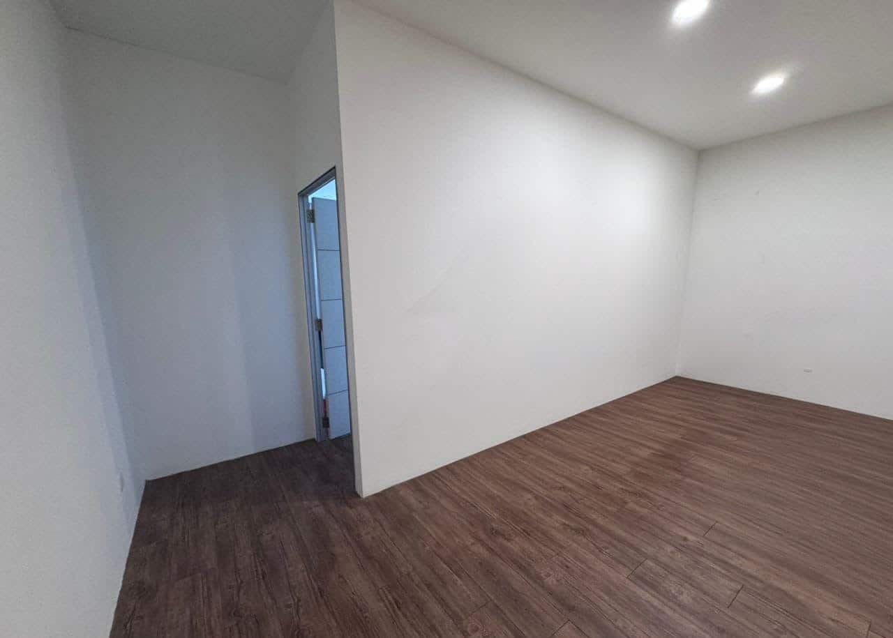 Shoplot Taman Mount Austin 7