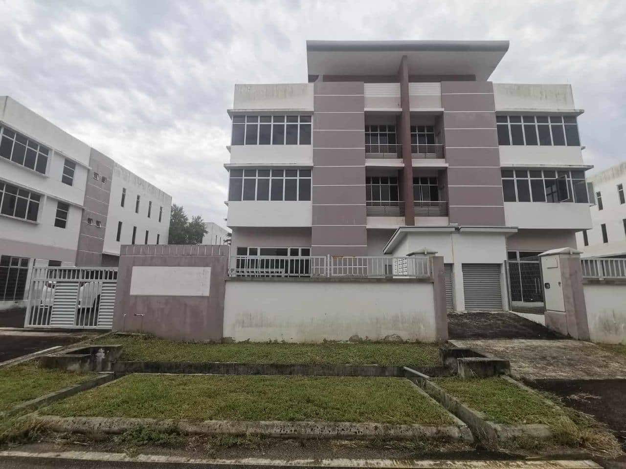3-Storey Semi-Detached Factory I-Parc, Gelang Patah 2