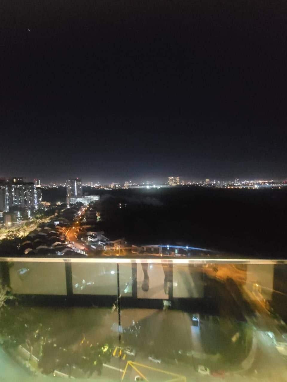 Condo Crescent Bay Suites 8