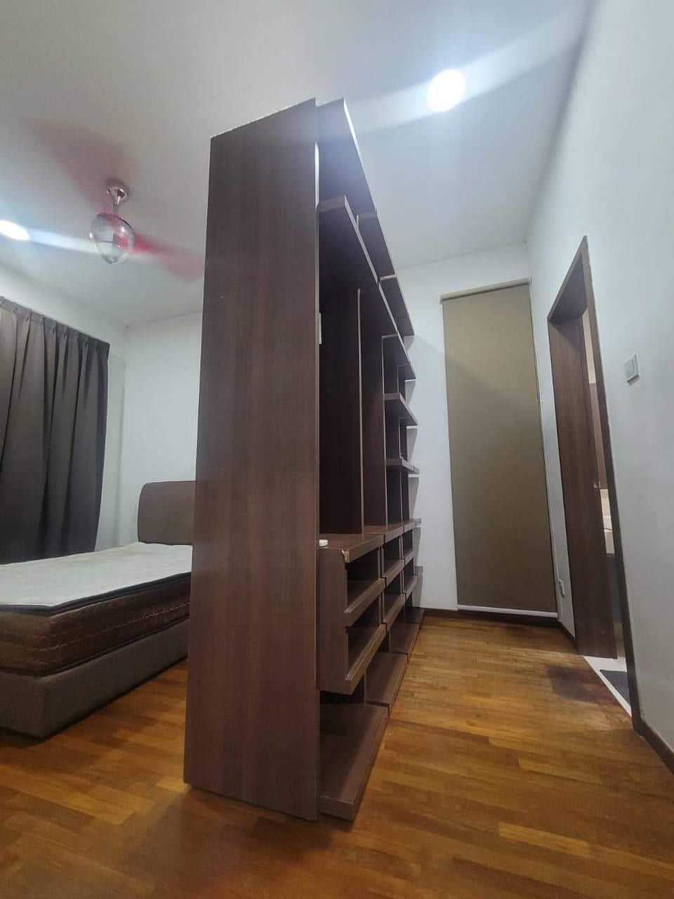 Condo Crescent Bay Suites 4