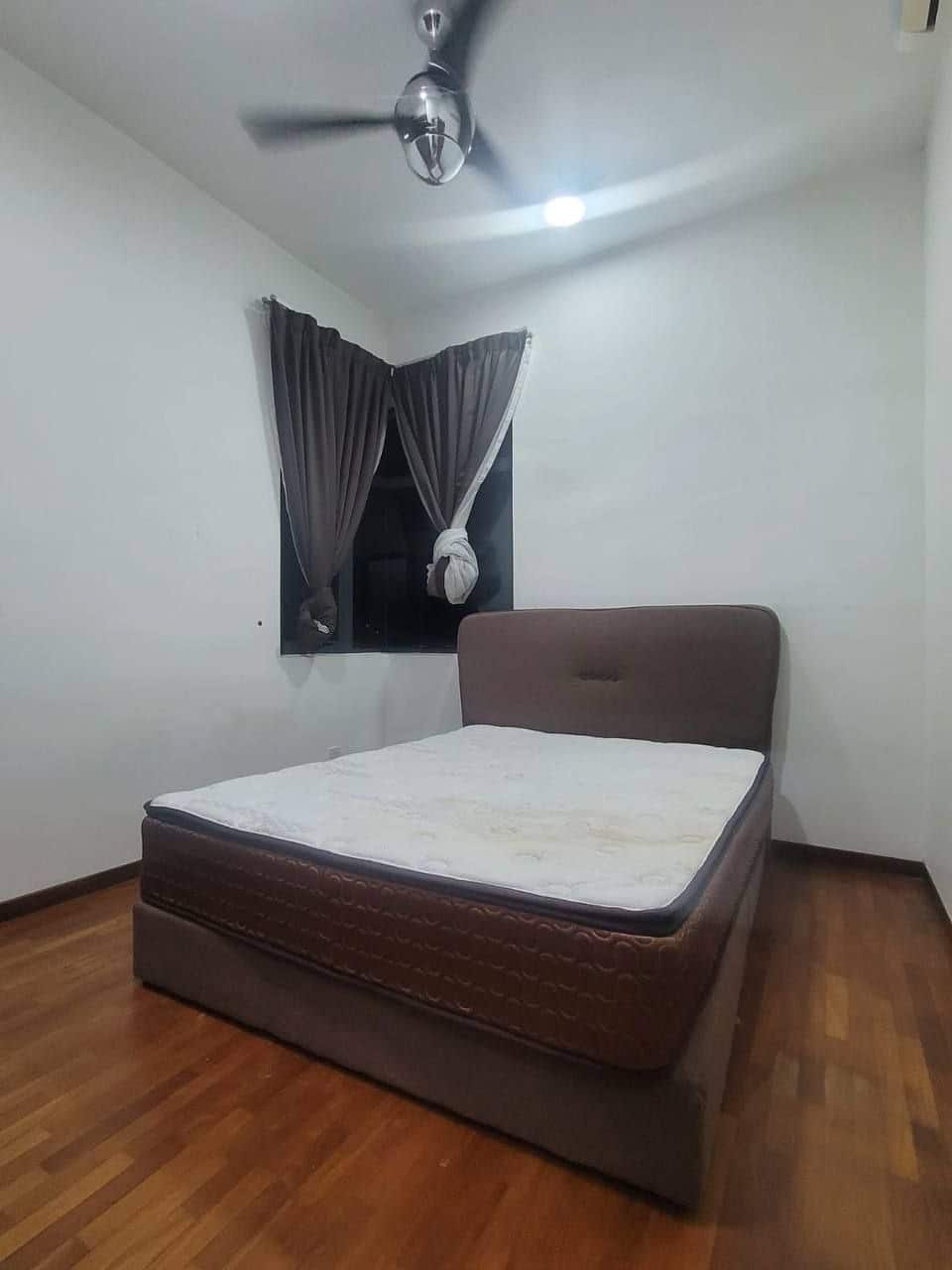 Condo Crescent Bay Suites 6