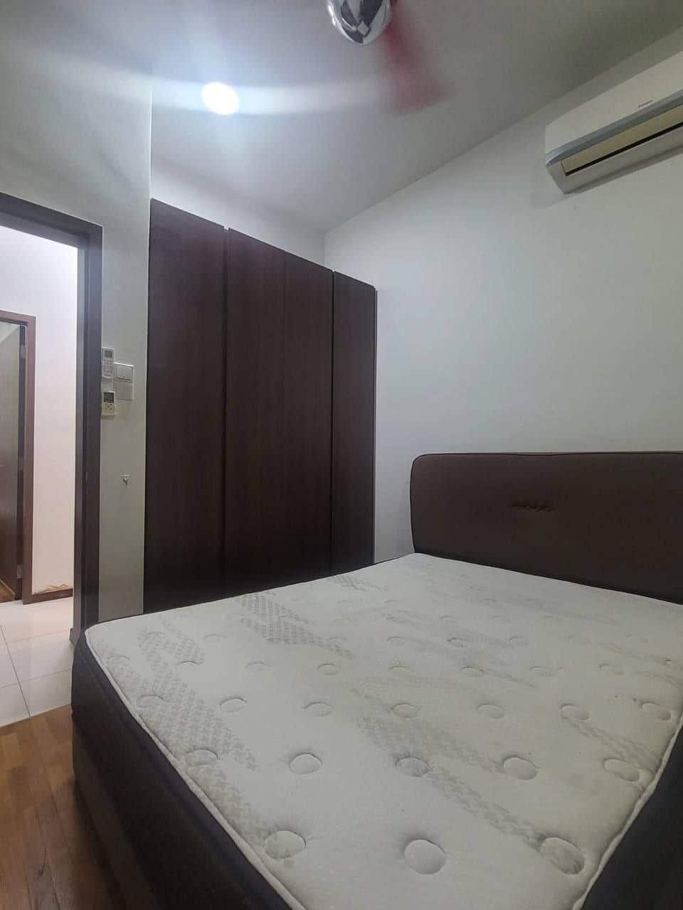 Condo Crescent Bay Suites 5