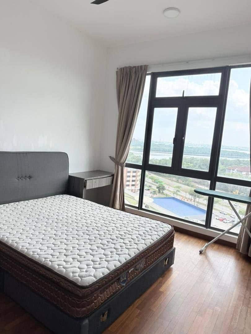 Condominium Crescent Bay Suites 3