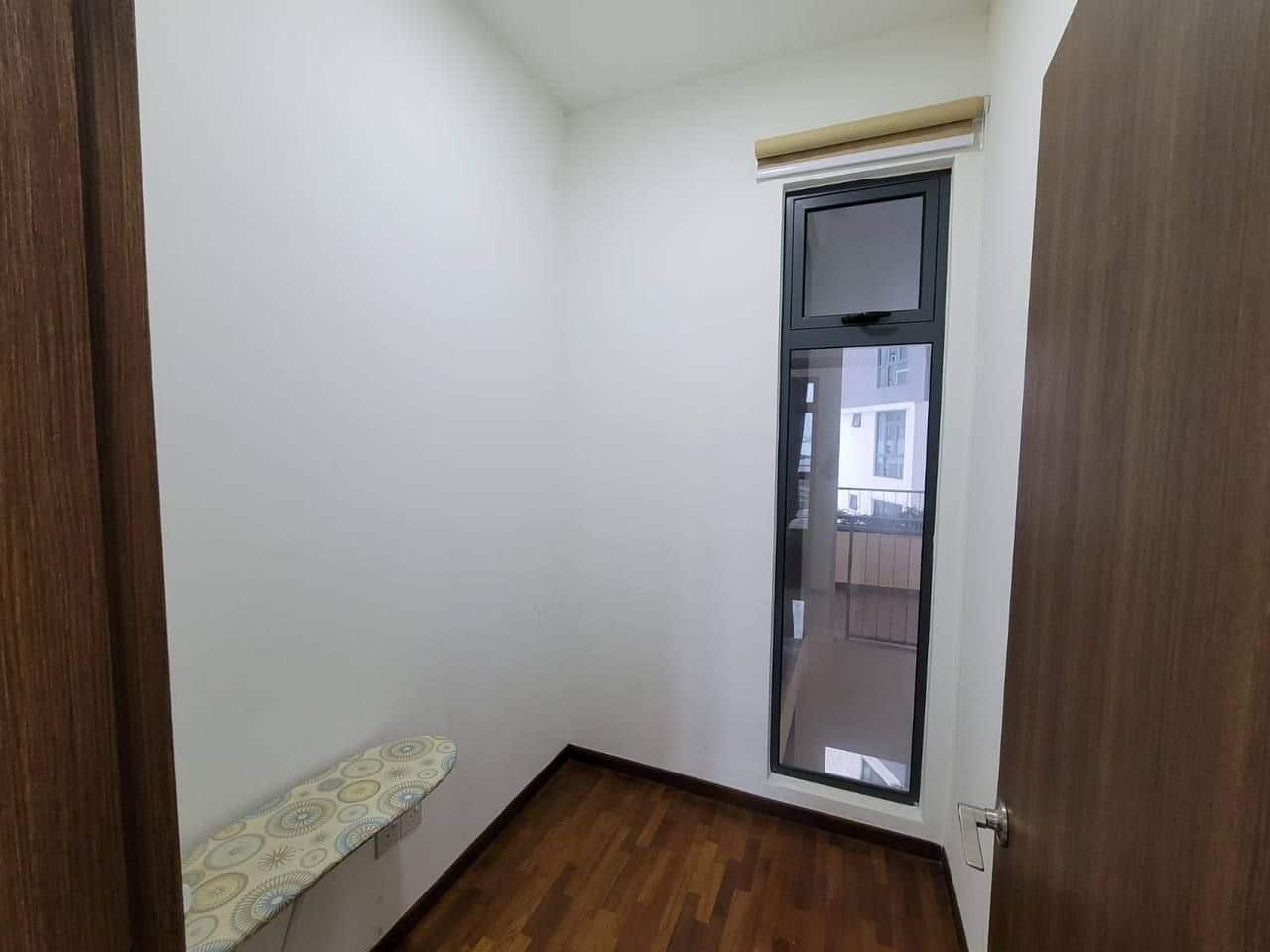 Condominium Crescent Bay Suites 7